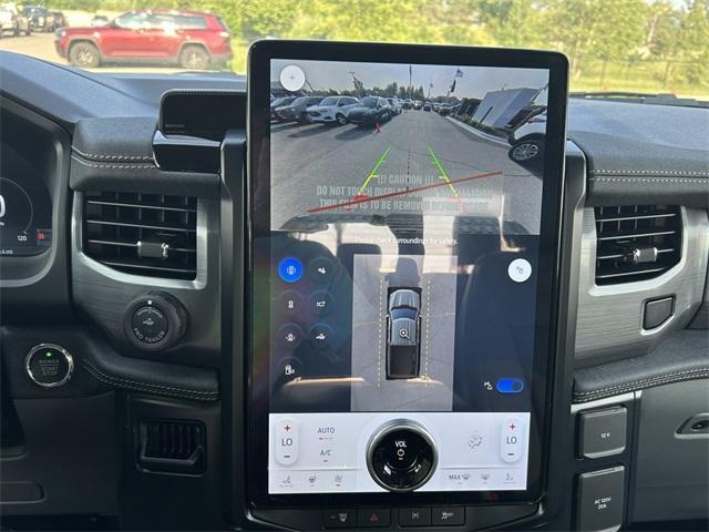 new 2025 Ford F-150 Lightning car