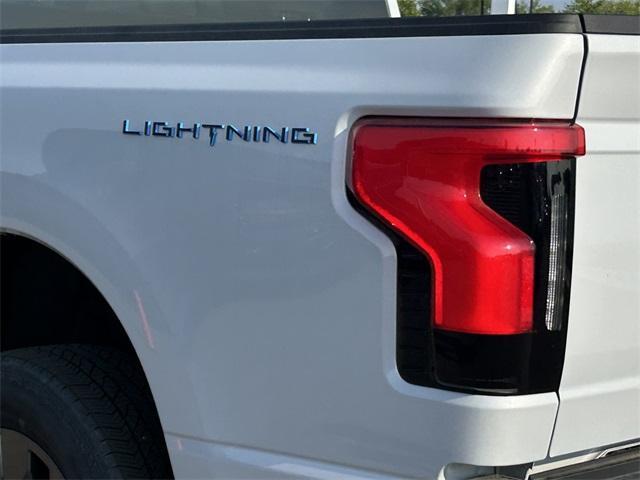 new 2025 Ford F-150 Lightning car
