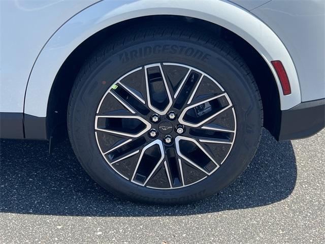new 2025 Ford Mustang Mach-E car