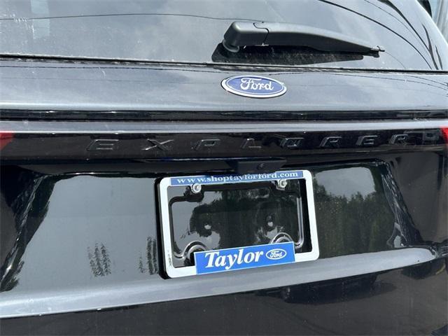 new 2025 Ford Explorer car