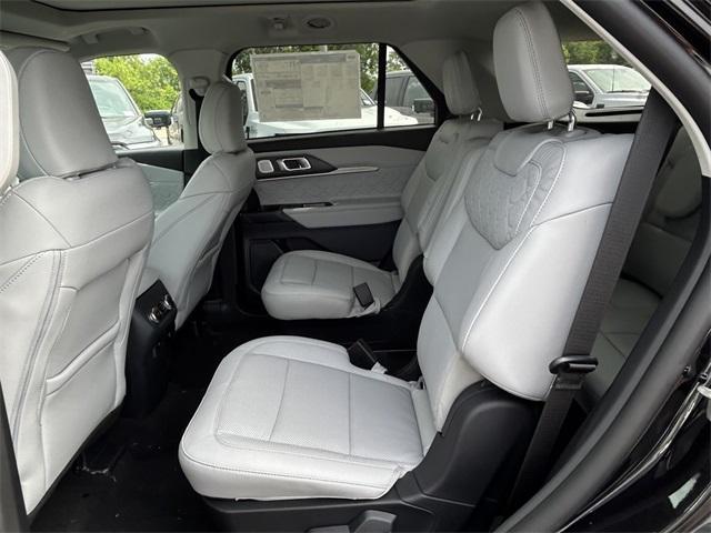 new 2025 Ford Explorer car