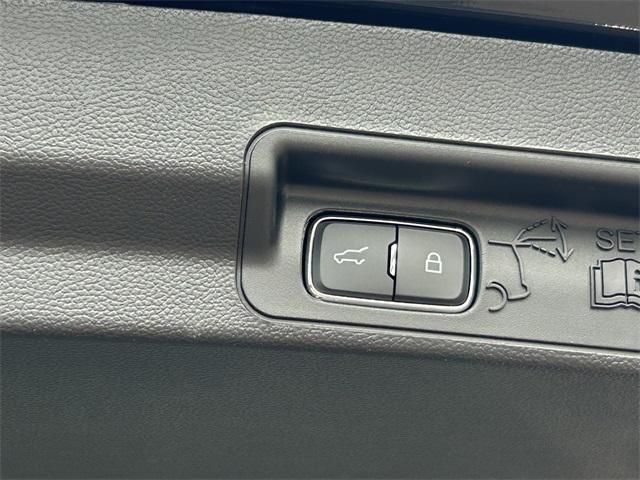new 2025 Ford Explorer car