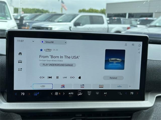 new 2025 Ford Explorer car