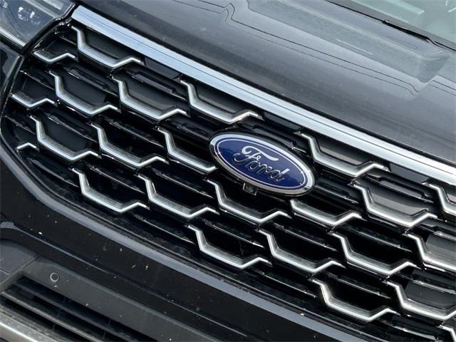 new 2025 Ford Explorer car