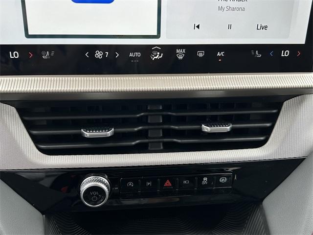 new 2025 Ford Explorer car
