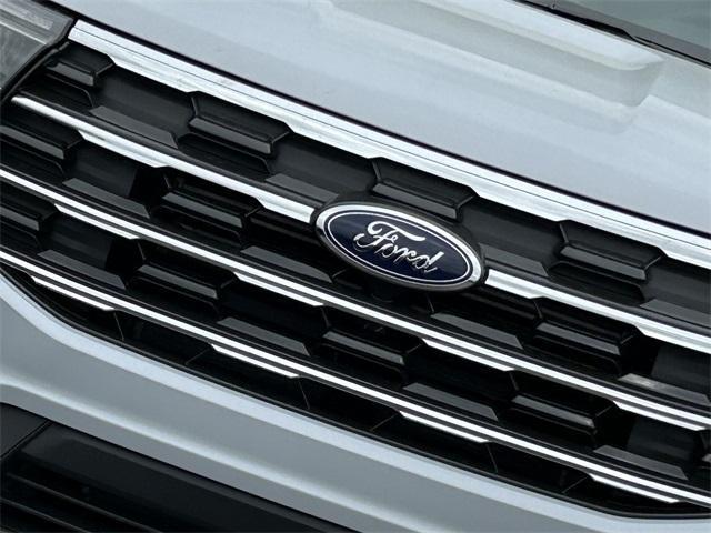 new 2025 Ford Explorer car