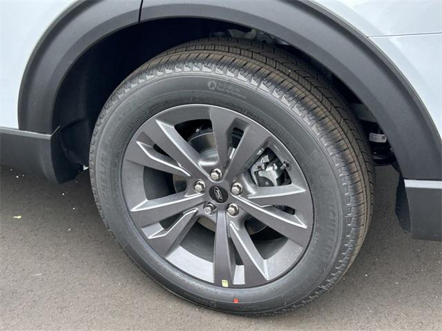 new 2025 Ford Explorer car