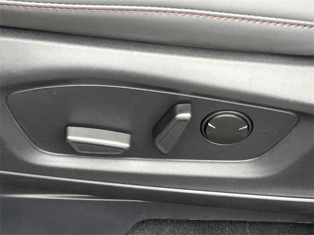 new 2025 Ford Explorer car