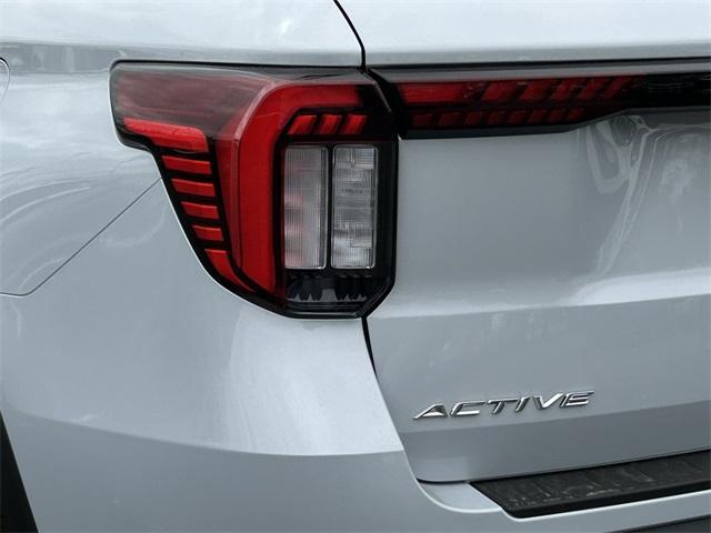 new 2025 Ford Explorer car
