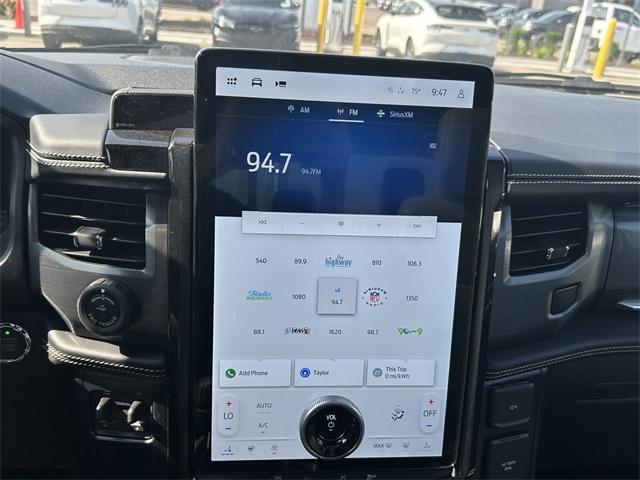 new 2025 Ford F-150 Lightning car