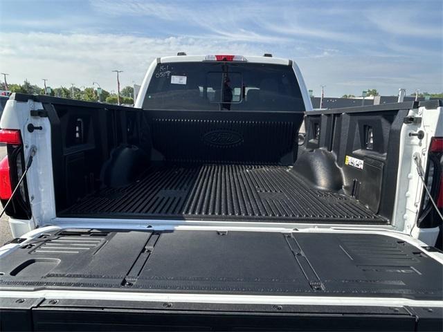 new 2025 Ford F-150 Lightning car