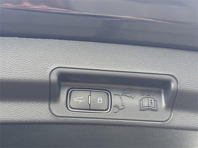 new 2025 Ford Explorer car