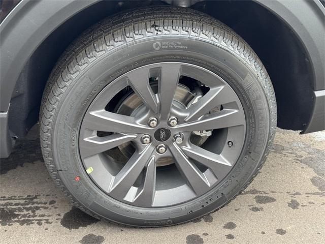 new 2025 Ford Explorer car
