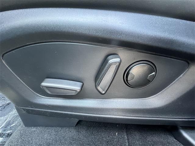 new 2025 Ford Explorer car