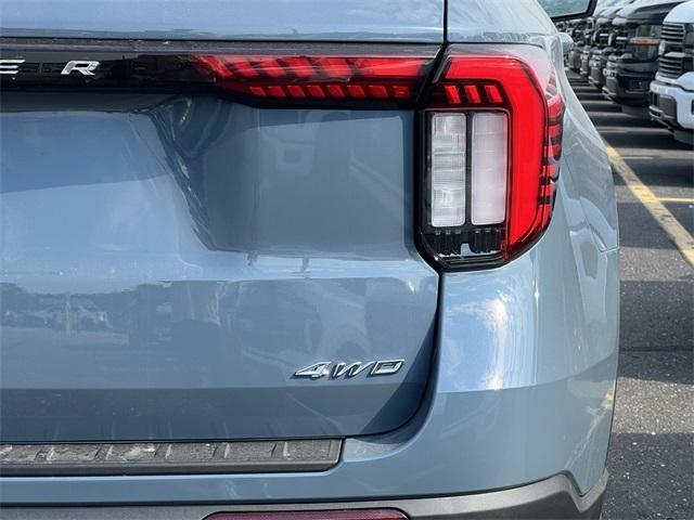 new 2025 Ford Explorer car