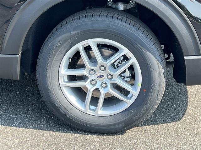 new 2025 Ford Explorer car