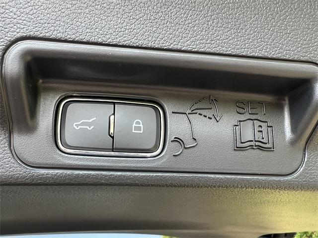 new 2025 Ford Explorer car