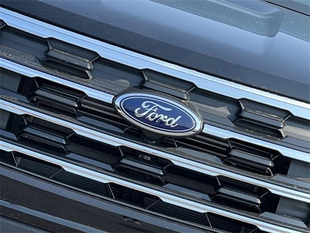 new 2025 Ford Explorer car