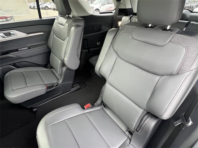 new 2025 Ford Explorer car