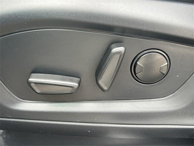 new 2025 Ford Explorer car