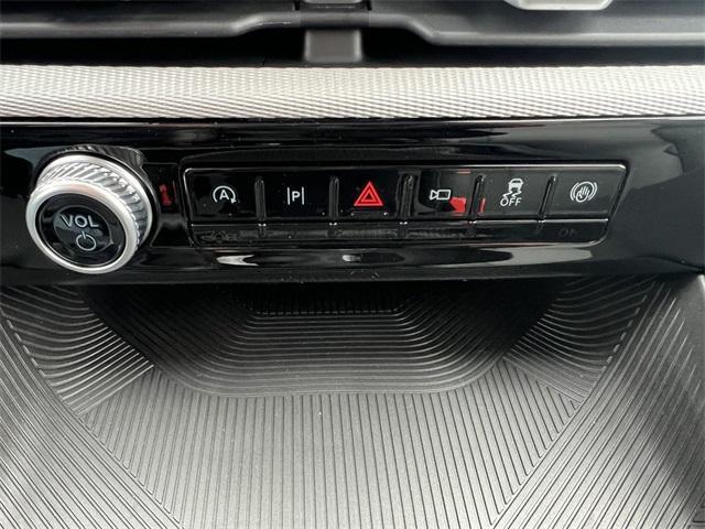 new 2025 Ford Explorer car