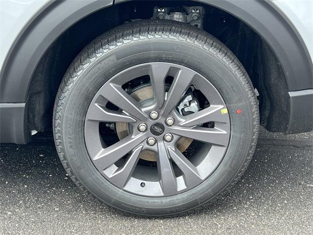 new 2025 Ford Explorer car