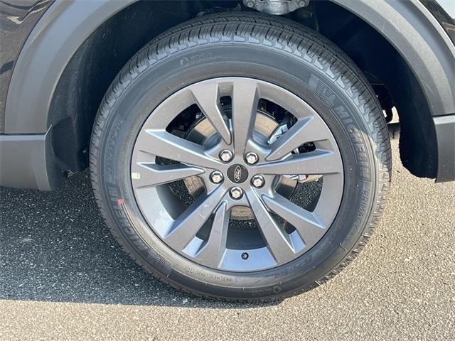 new 2025 Ford Explorer car