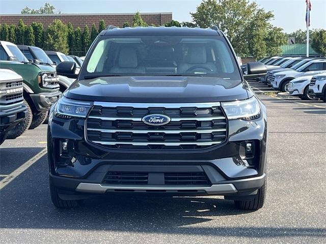 new 2025 Ford Explorer car