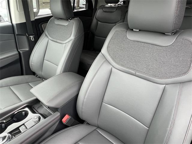 new 2025 Ford Explorer car