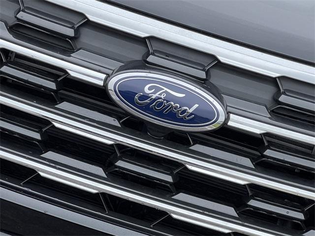 new 2025 Ford Explorer car