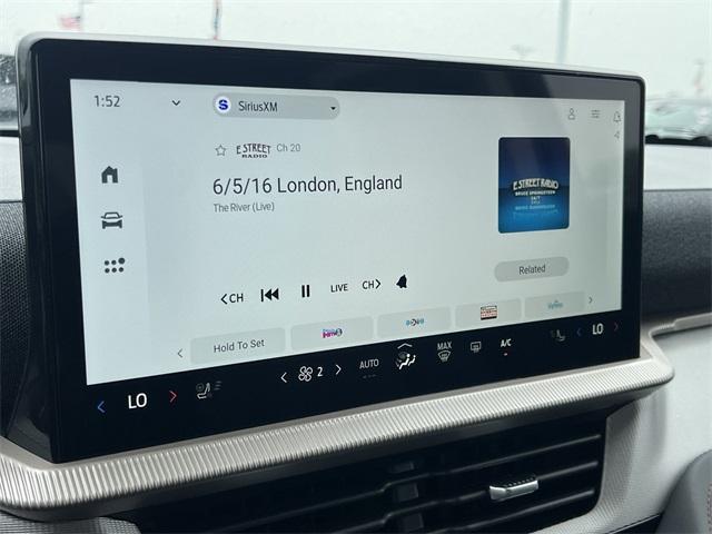 new 2025 Ford Explorer car