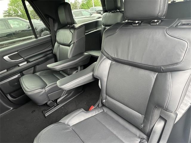 new 2025 Ford Expedition car