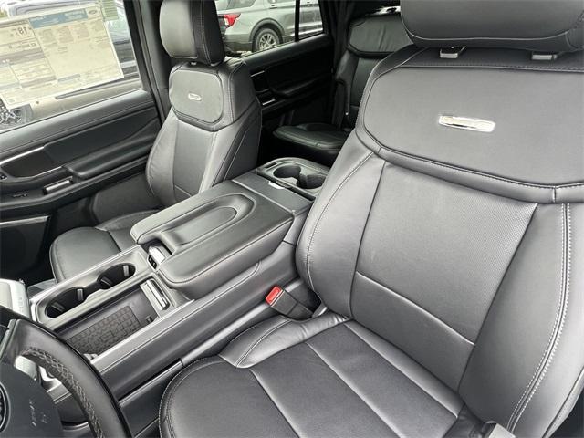 new 2025 Ford Expedition car