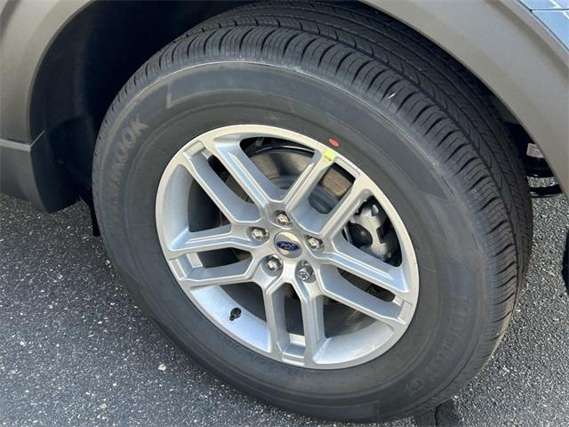 new 2025 Ford Explorer car