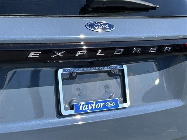 new 2025 Ford Explorer car