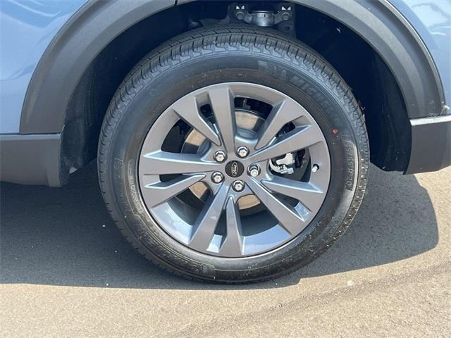 new 2025 Ford Explorer car