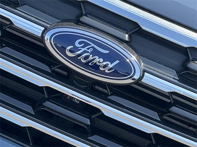 new 2025 Ford Explorer car