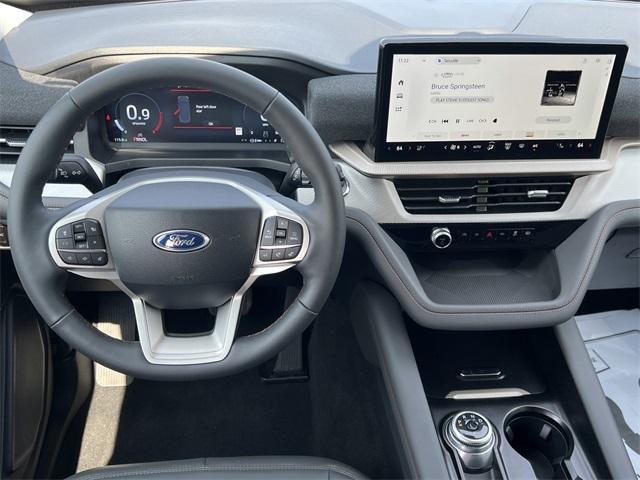 new 2025 Ford Explorer car