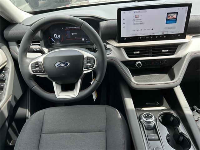 new 2025 Ford Explorer car