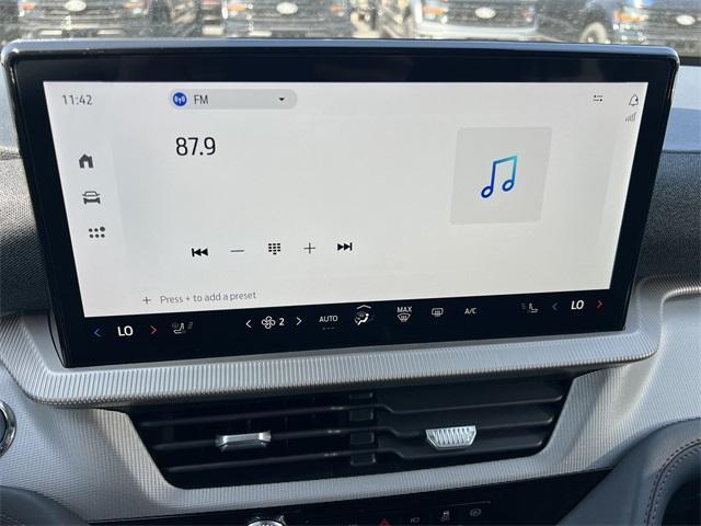 new 2025 Ford Explorer car