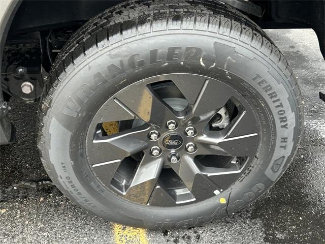 new 2025 Ford F-150 Lightning car
