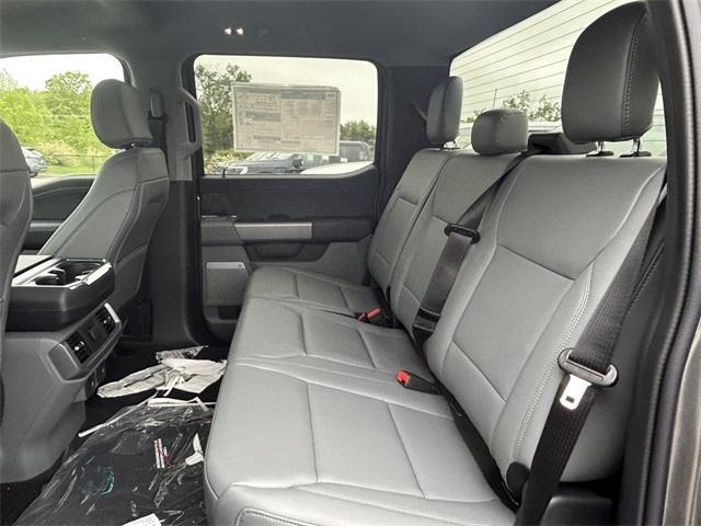 new 2025 Ford F-150 Lightning car