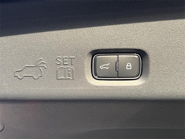 new 2025 Ford Expedition car, priced at $73,500