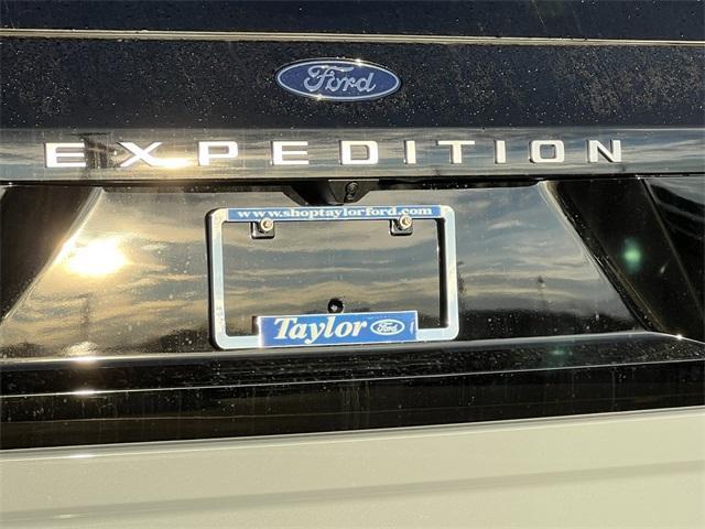 new 2025 Ford Expedition car, priced at $73,500