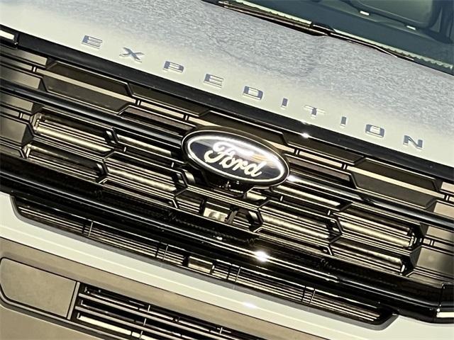 new 2025 Ford Expedition car, priced at $73,500