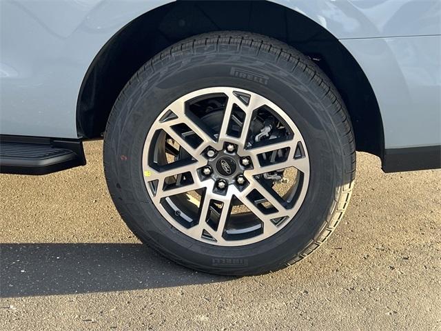 new 2025 Ford Expedition car, priced at $73,500