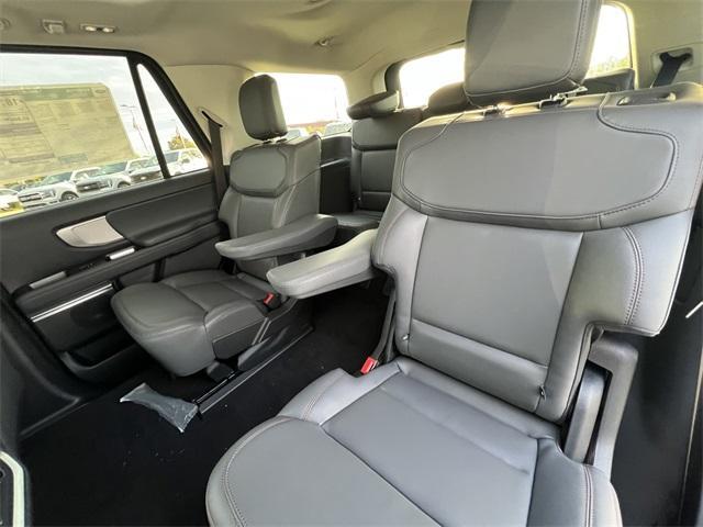 new 2025 Ford Expedition car, priced at $73,500