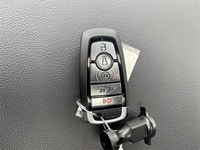new 2025 Ford F-350 car