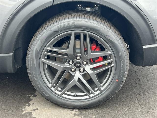 new 2025 Ford Explorer car