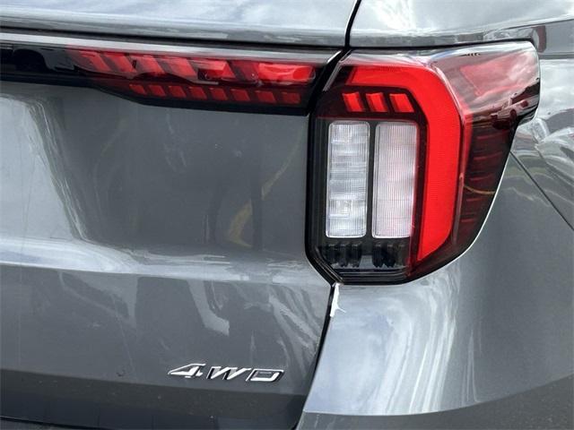 new 2025 Ford Explorer car